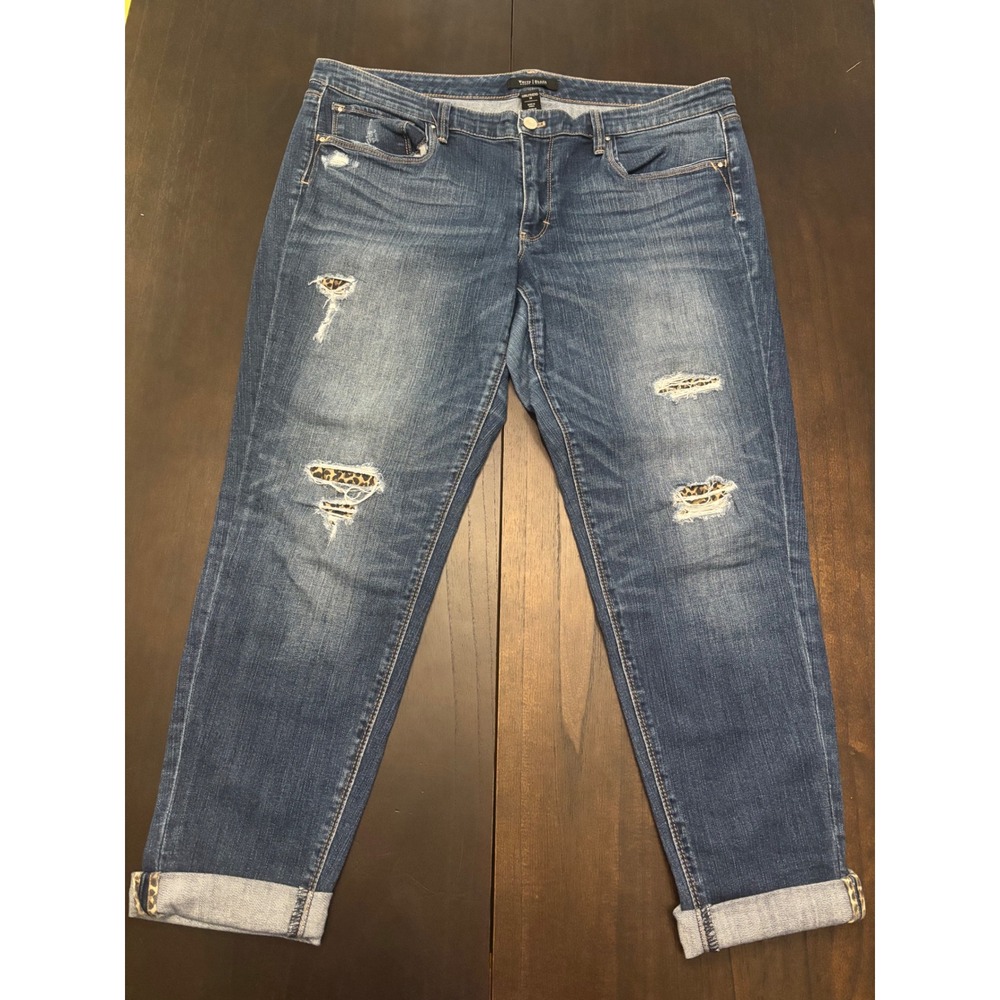 White House Black Market Girlfriend Jeans Distressed Leopard Print Patch Size 14 - Picture 3 of 9